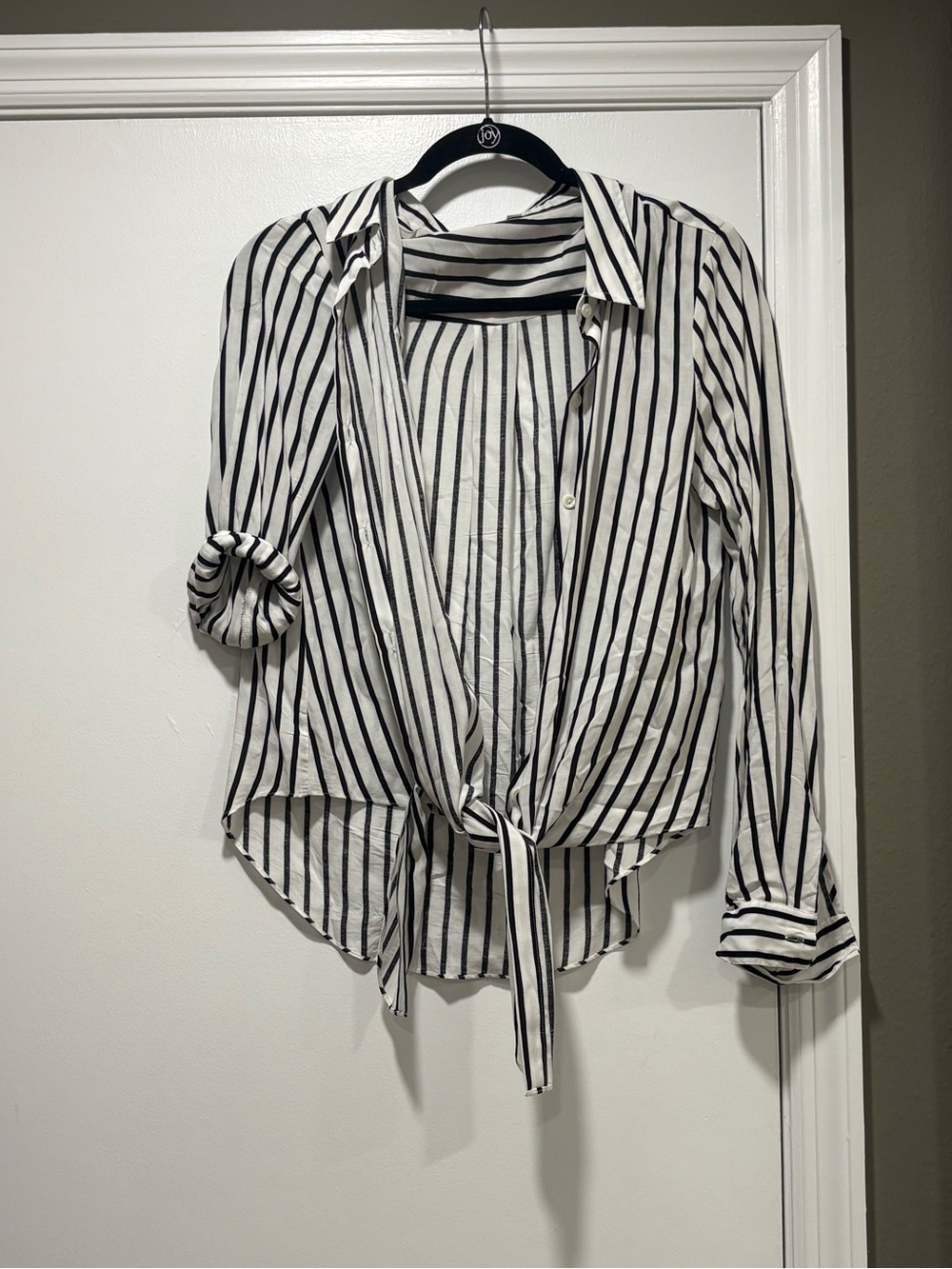 superdown Black & White Striped Tie-Front Button Down Shirt